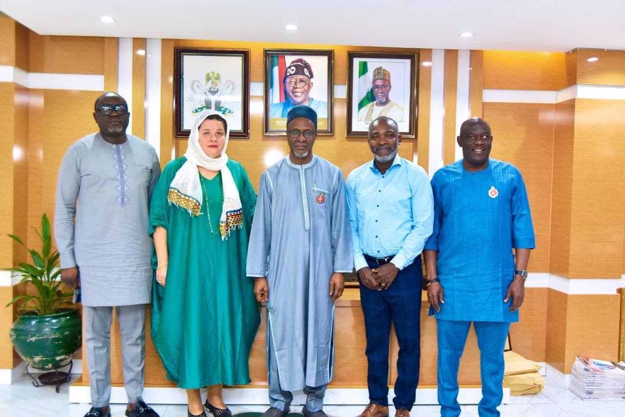 National Consultant: Stakeholder Engagement, Grievance Redress Mechanism and preparation of environmental and social risk management instruments.